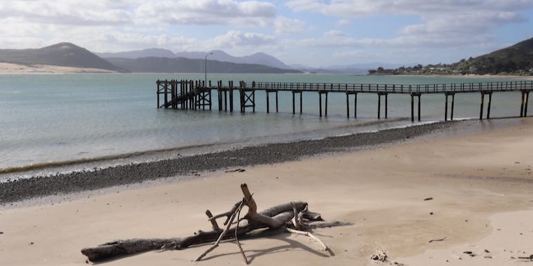 Beach in front of the Copthorne Hokianga in Omapere
